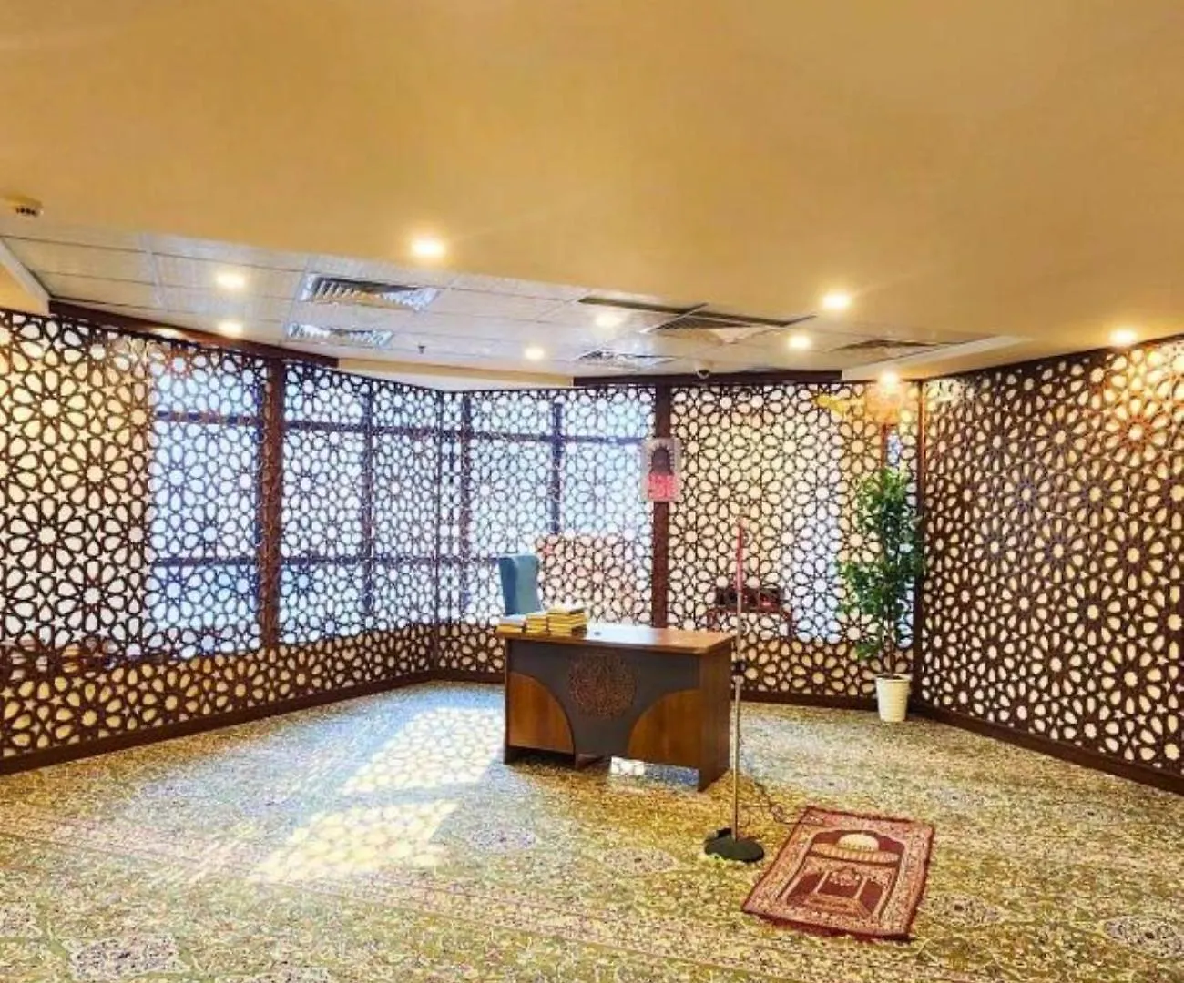 Vivian Al-Shasha Hotel Mecca