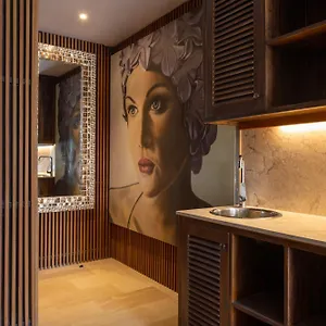https://parq-ubud.hotelubudbali.com