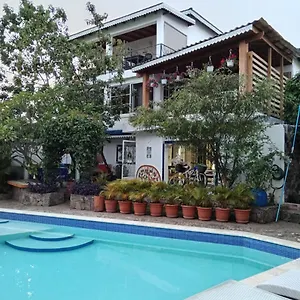 hotel-dona-mayra-aparta.comcaribbean.com/