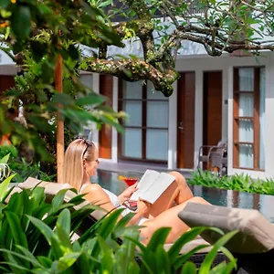 https://resort-amadea-villas-seminyak.hotelsseminyak.net